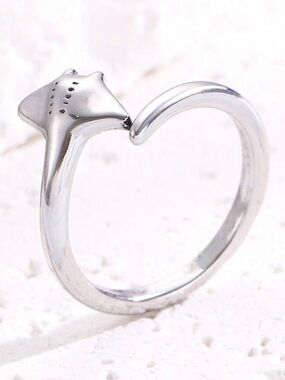 Manta Ray Ring
